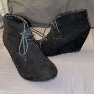 Bella Marie black ankle wedge booties